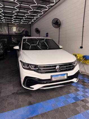 VOLKSWAGEN TIGUAN 2.0 300 TSI GASOLINA ALLSPACE R-LINE AUTOMÁTICO